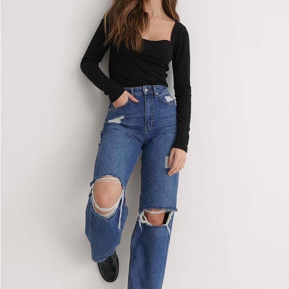 Black Ribbed Women's Top - Picture 4 of 5